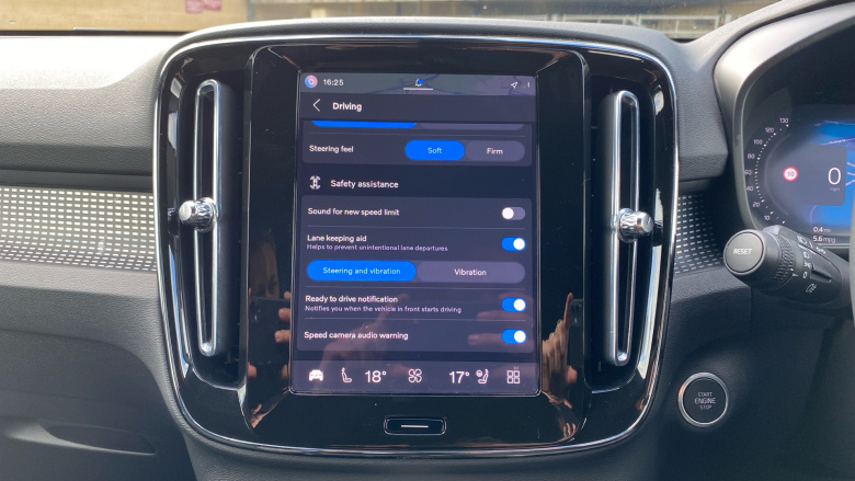 Volvo XC40 2.0 B3P Plus Dark 5dr Auto Petrol Estate